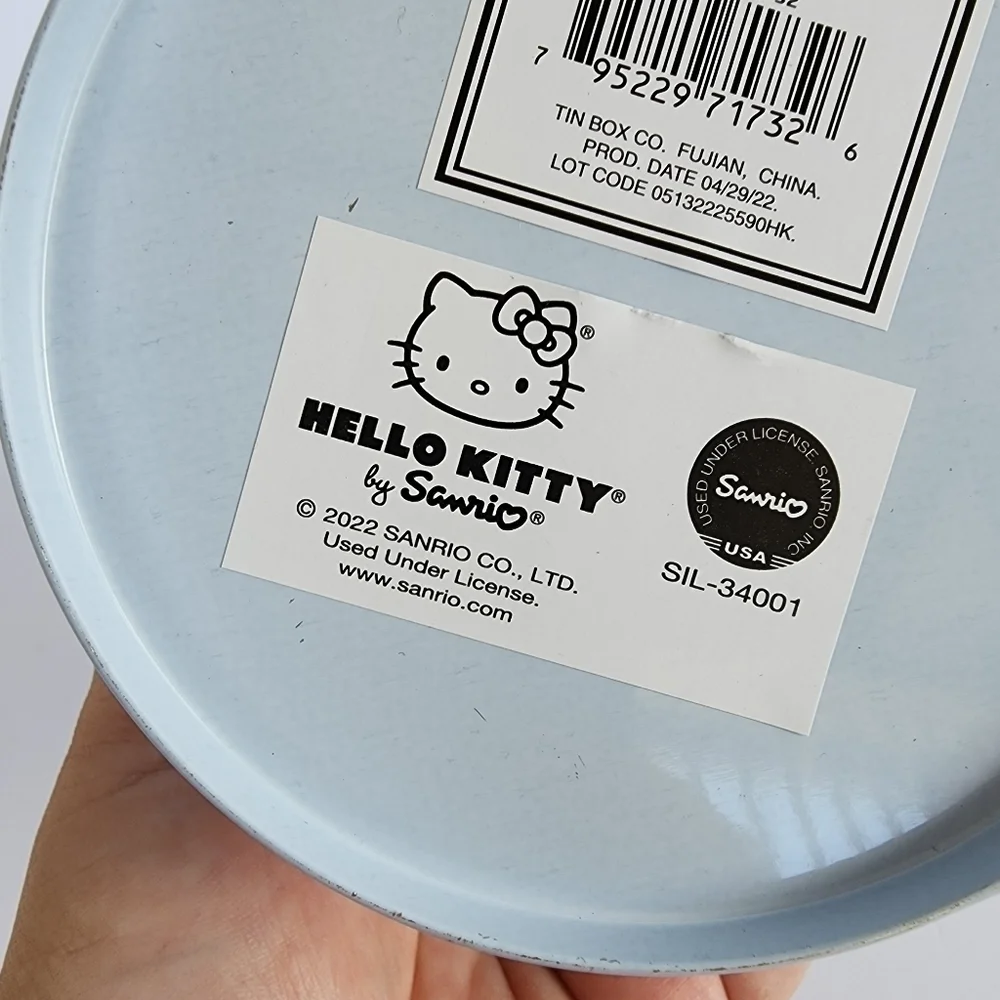 NEW Hello Kitty Sanrio Pink Unicorn Tin Can Coin Bank